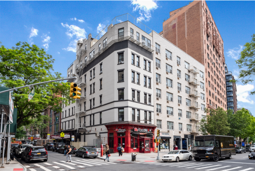 2794 BROADWAY