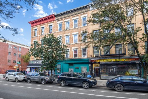 305 TOMPKINS AVENUE
