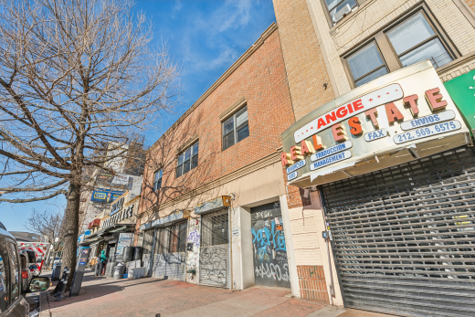 5073 BROADWAY