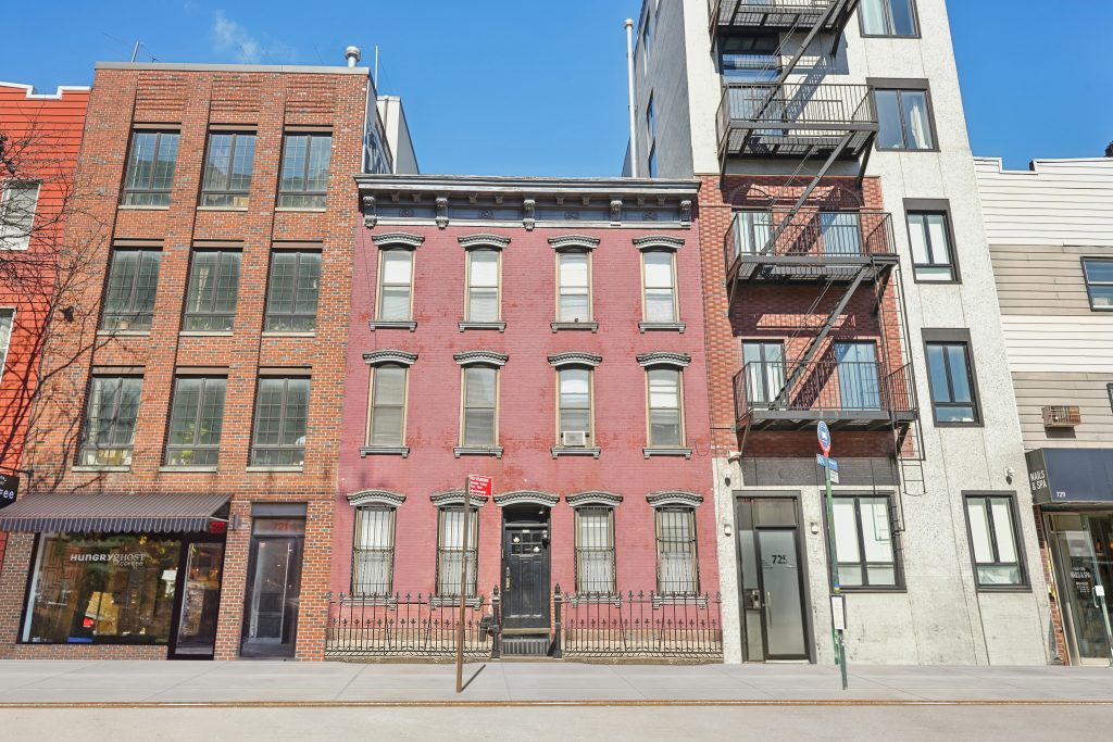 723 METROPOLITAN AVENUE