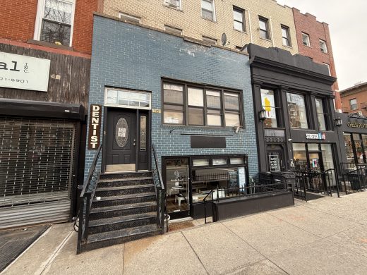319 COURT STREET